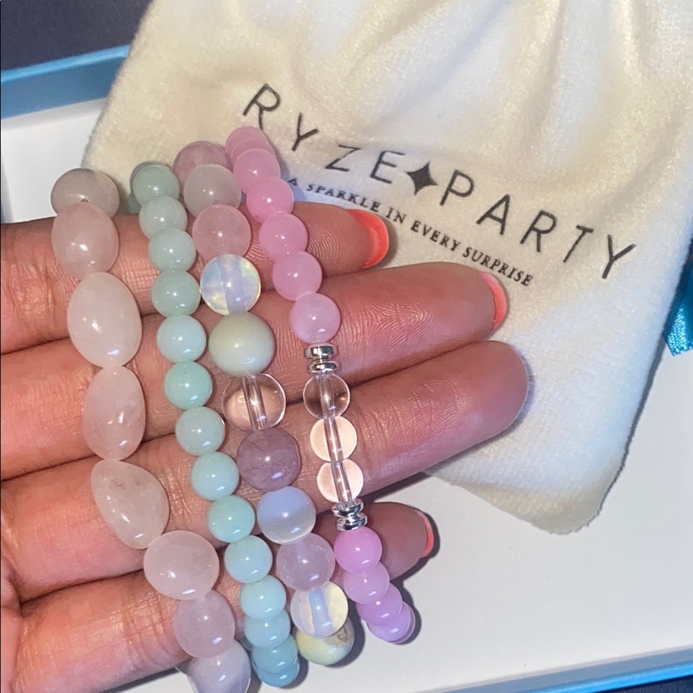 Ryze Party Consultant Staxx “Crystal” the sweet pea charm - Picture 2 of 6